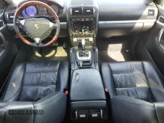 2006 Porsche Cayenne z VIN WP1AA29P66LA23012, wystawiony jako Copart lot #54726565 z przebiegiem 183 403 mil mil oraz Szkody całkowita. Historia ofert i sprzedaży dostępna na DreamBid. Obrazek 8.