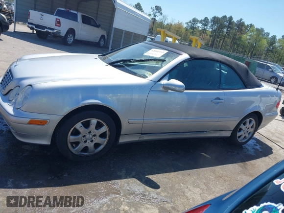 2001 Mercedes-Benz CLK 320/430 with VIN WDBLK65G51T070320, listed as a IAAI auction lot 42001115 with 81,050 mi miles and . Bid and sale history available at carsss.com. Image 14.