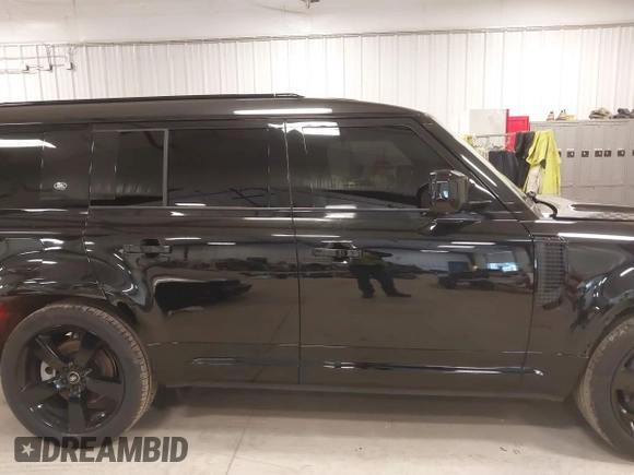 2024 Land Rover Defender X-Dynamic SE with VIN SALE2FEU1R2300221, listed as a IAAI auction lot 41579863 with 13,981 mi miles and . Bid and sale history available at DreamBid. Image 14.
