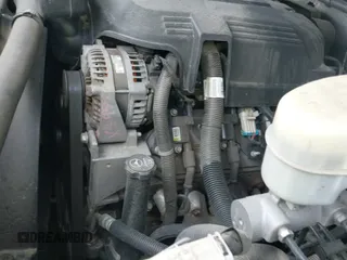 2017 Chevrolet Silverado 2500HD LTZ z VIN 1GC1KWEG4HF151987, wystawiony jako IAAI lot #42391862 z przebiegiem 241 371 mil mil oraz . Historia ofert i sprzedaży dostępna na DreamBid. Obrazek 21.