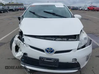 2013 Toyota Prius One with VIN JTDKN3DU9D5685679, listed as a IAAI auction lot 41890554 with 120,024 mi miles. Bid and sale history available at carsss.com. Image 6.