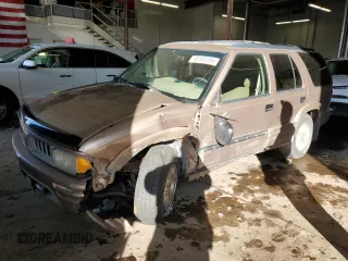 1997 Oldsmobile Bravada z VIN 1GHDT13W8V2706833, wystawiony jako Copart lot #45107355 z przebiegiem 106 979 mil mil oraz Szkody całkowita. Historia ofert i sprzedaży dostępna na DreamBid. Obrazek 1.