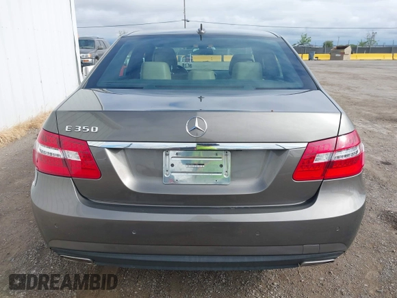 2010 Mercedes-Benz E E 350 Luxury with VIN WDDHF5GB2AA115447, listed as a IAAI auction lot 42068721 with 133,081 mi miles and . Bid and sale history available at carsss.com. Image 16.