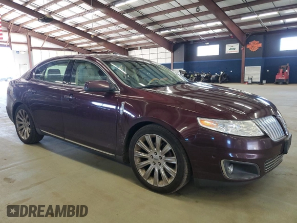 2011 Lincoln MKS EcoBoost z VIN 1LNHL9FT2BG612853, wystawiony jako Copart lot #53654885 z przebiegiem 299 599 mil mil oraz Czysty tytuł • Clean title. Historia ofert i sprzedaży dostępna na DreamBid. Obrazek 4.