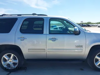 2013 Chevrolet Tahoe LT with VIN 1GNSCBE07DR164486, listed as a IAAI auction lot 42216421 with 220,395 mi miles and . Bid and sale history available at DreamBid. Image 13.