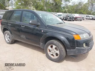 2003 Saturn VUE z VIN 5GZCZ43D43S898134, wystawiony jako IAAI lot #41911428 z przebiegiem 67 411 mil mil oraz . Historia ofert i sprzedaży dostępna na DreamBid. Obrazek 1.