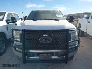 2017 Ford Super Duty F-250 SRW Lariat with VIN 1FT7W2B63HEF18595, listed as a IAAI auction lot 41675679 with 164,432 mi miles. Bid and sale history available at carsss.com. Image 12.