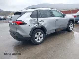 2020 Toyota RAV4 XLE with VIN 2T3P1RFV6LC123919, listed as a IAAI auction lot 42009458 with 79,836 mi miles. Bid and sale history available at carsss.com. Image 4.