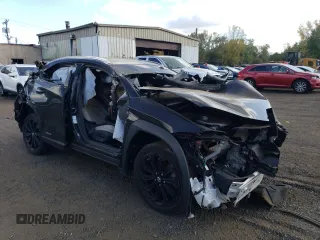 2022 Lexus UX 250h z VIN JTHX9JBHXN2060665, wystawiony jako Copart lot #72070644 z przebiegiem Nie podano mil oraz Szkoda całkowita • Salvage title. Historia ofert i sprzedaży dostępna na DreamBid. Obrazek 4.
