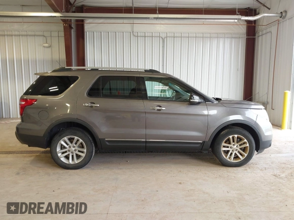 2013 Ford Explorer XLT with VIN 1FM5K8D83DGA27149, listed as a IAAI auction lot 41786382 with 379,495 mi miles and . Bid and sale history available at carsss.com. Image 13.