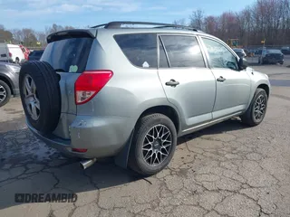2007 Toyota RAV4 with VIN JTMBK33V976011985, listed as a IAAI auction lot 42035029 with 139,317 mi miles. Bid and sale history available at carsss.com. Image 4.