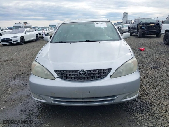 2004 Toyota Camry LE with VIN 4T1BF32K44U585697, listed as a IAAI auction lot 41625006 with 223,434 mi miles. Bid and sale history available at carsss.com. Image 13.