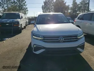 2022 Volkswagen Tiguan SE with VIN 3VV2B7AX8NM165856, listed as a Copart auction lot 85136044 with 44,076 mi miles and Salvage Title. Bid and sale history available at carsss.com. Image 11.