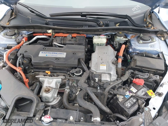 2017 Honda Accord Hybrid with VIN JHMCR6F32HC010979, listed as a IAAI auction lot 41359613 with 29,823 mi miles. Bid and sale history available at carsss.com. Image 10.