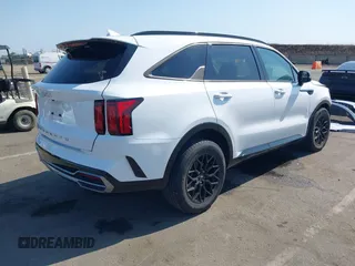 2022 Kia Sorento EX with VIN 5XYRH4LFXNG088838, listed as a IAAI auction lot 42429064 with 62,808 mi miles and . Bid and sale history available at DreamBid. Image 4.