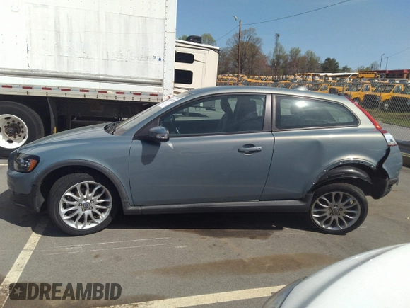 2008 Volvo C30 Version 1.0 with VIN YV1MK672982069396, listed as a IAAI auction lot 41932290 with 85,104 mi miles and . Bid and sale history available at DreamBid. Image 14.