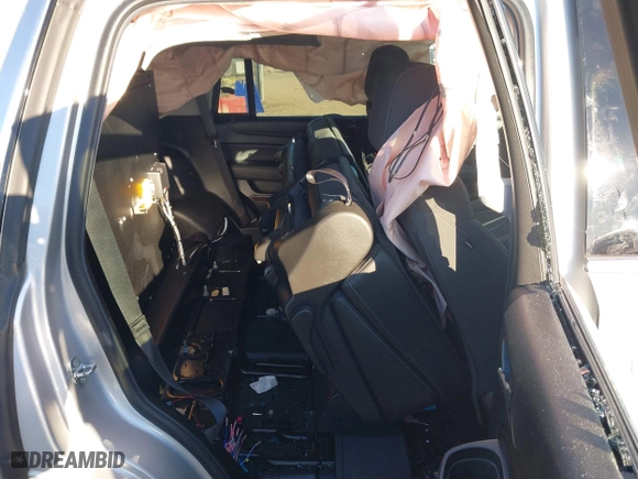 2018 Chevrolet Tahoe Commercial with VIN 1GNSKDEC1JR340887, listed as a IAAI auction lot 41044038 with 99,500 mi miles. Bid and sale history available at carsss.com. Image 8.
