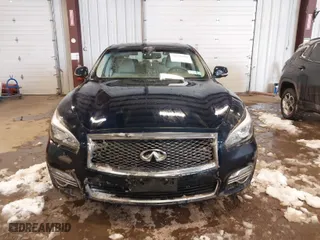 2016 Infiniti Q70 with VIN JN1BY1AR2GM270504, listed as a IAAI auction lot 41590402 with 68,462 mi miles. Bid and sale history available at carsss.com. Image 12.