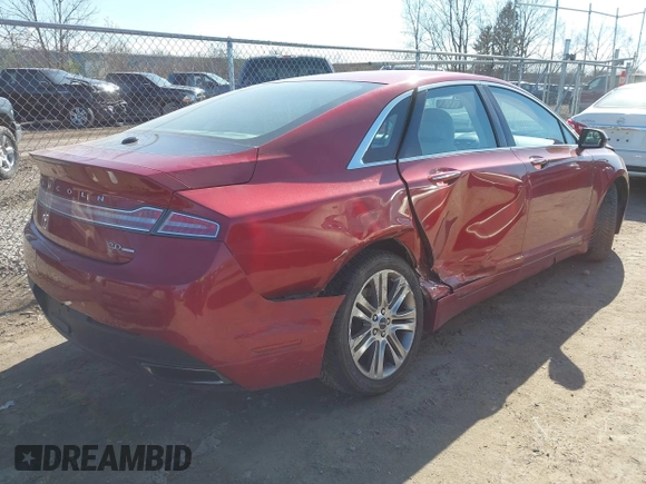 2013 Lincoln MKZ z VIN 3LN6L2G92DR825914, wystawiony jako IAAI lot #42020442 z przebiegiem 120 558 mil mil oraz . Historia ofert i sprzedaży dostępna na DreamBid. Obrazek 4.