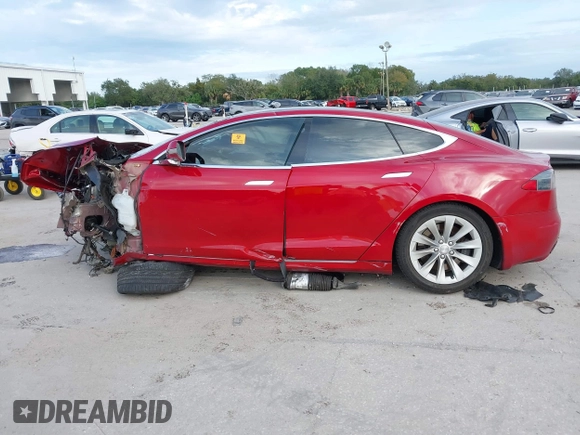 2019 Tesla Model S 75D с VIN 5YJSA1E21KF304075, выставлен на аукционе IAAI как лот 41193021 с пробегом 88 432 миль миль и . История ставок и продаж доступна на DreamBid. Изображение 14.