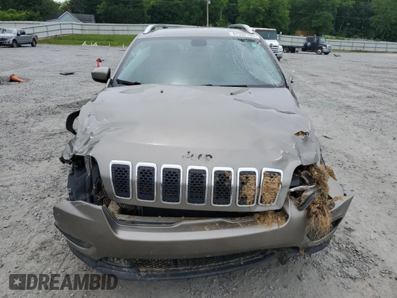 2019 Jeep Cherokee Latitude Plus with VIN 1C4PJMLB2KD169934, listed as a Copart auction lot 57332795 with 110,549 mi miles and Salvage title. Bid and sale history available at DreamBid. Image 5.