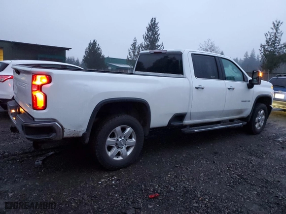 2020 Chevrolet Silverado 3500HD LTZ with VIN 1GC4YUEY0LF201236, listed as a Copart auction lot 83743124 with 116,590 mi miles and Salvage Title. Bid and sale history available at carsss.com. Image 3.