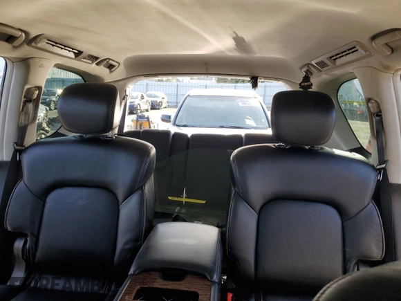 2017 Nissan Armada Platinum z VIN JN8AY2NF1H9300454, wystawiony jako Copart lot #49198605 z przebiegiem 109 546 mil mil oraz Szkoda całkowita • Salvage title. Historia ofert i sprzedaży dostępna na DreamBid. Obrazek 10.