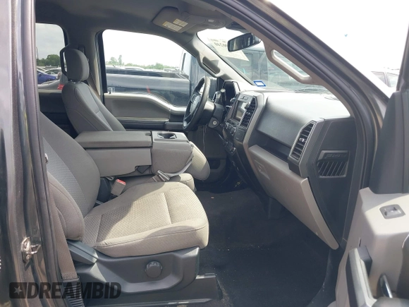 2020 Ford F-150 XL z VIN 1FTEW1C50LKF57470, wystawiony jako IAAI lot #42290240 z przebiegiem 194 797 mil mil oraz . Historia ofert i sprzedaży dostępna na DreamBid. Obrazek 5.