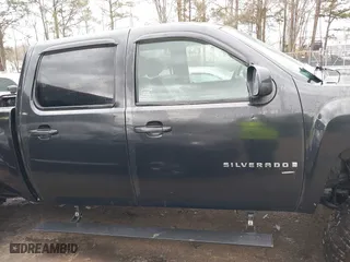 2009 Chevrolet Silverado 1500 LTZ with VIN 3GCEK33309G212297, listed as a IAAI auction lot 41716572 with 158,451 mi miles. Bid and sale history available at carsss.com. Image 13.