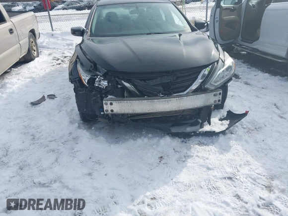 2017 Nissan Altima SV with VIN 1N4AL3AP6HC485933, listed as a IAAI auction lot 41694255 with 140,251 mi miles and . Bid and sale history available at carsss.com. Image 6.