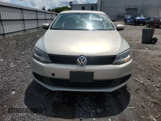 2011 Volkswagen Jetta SE with VIN 3VWDZ7AJ2BM017953, listed as a Copart auction lot 55307495 with 113,672 mi miles and Salvage title. Bid and sale history available at DreamBid. Image 5.
