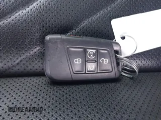 2019 Volkswagen Jetta GLI S z VIN 3VW6T7BU5KM240619, wystawiony jako IAAI lot #41606714 z przebiegiem 86 557 mil mil oraz . Historia ofert i sprzedaży dostępna na DreamBid. Obrazek 11.