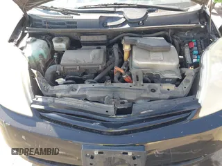 2004 Toyota Prius with VIN JTDKB20UX40031909, listed as a IAAI auction lot 42215526 with 299,999 mi miles and . Bid and sale history available at DreamBid. Image 10.