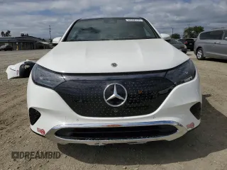2023 Mercedes-Benz EQE 350 z VIN 4JGGM1CB5PA037048, wystawiony jako Copart lot #54558155 z przebiegiem 15 128 mil mil oraz Szkoda całkowita • Salvage title. Historia ofert i sprzedaży dostępna na DreamBid. Obrazek 5.