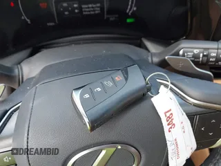 2024 Lexus NX 350h Premium z VIN JTJGKCEZ9R5020262, wystawiony jako IAAI lot #41704238 z przebiegiem 9 089 mil mil oraz . Historia ofert i sprzedaży dostępna na DreamBid. Obrazek 11.