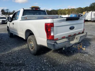 2019 Ford F-250 XL z VIN 1FT7X2A68KEG66277, wystawiony jako Copart lot #80158754 z przebiegiem Nie podano mil oraz Szkoda całkowita • Salvage title. Historia ofert i sprzedaży dostępna na DreamBid. Obrazek 2.
