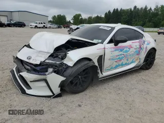 2023 Toyota 86 Premium with VIN JF1ZNBE10P9753092, listed as a Copart auction lot 61041095 with 30,580 mi miles and Salvage title. Bid and sale history available at DreamBid. Image 1.