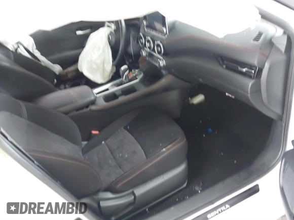 2022 Nissan Sentra SR with VIN 3N1AB8DV4NY287460, listed as a IAAI auction lot 39641396 with 31,281 mi miles. Bid and sale history available at carsss.com. Image 5.
