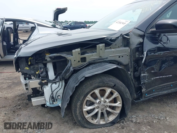 2020 Jeep Cherokee Latitude with VIN 1C4PJLCB5LD539057, listed as a IAAI auction lot 42282345 with 68,676 mi miles and . Bid and sale history available at DreamBid. Image 20.