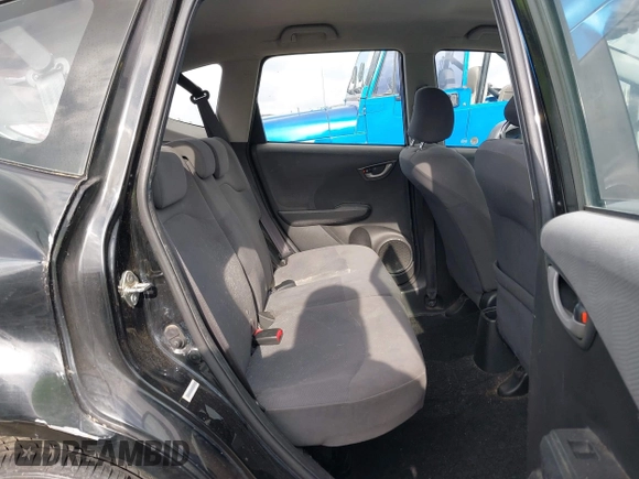 2010 Honda Fit with VIN JHMGE8H21AC039375, listed as a IAAI auction lot 42126138 with 123,077 mi miles. Bid and sale history available at carsss.com. Image 8.