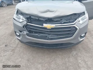 2019 Chevrolet Traverse LT Cloth with VIN 1GNEVMKW0KJ241772, listed as a IAAI auction lot 41724207 with 122,304 mi miles. Bid and sale history available at carsss.com. Image 6.