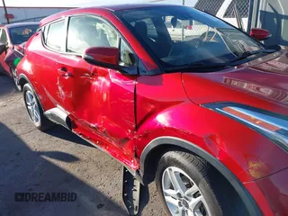 2020 Toyota C-HR LE with VIN JTNKHMBX6L1069871, listed as a IAAI auction lot 41626456 with 31,200 mi miles. Bid and sale history available at carsss.com. Image 6.