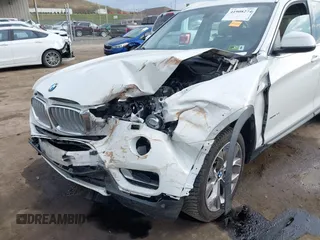 2016 BMW X3 xDrive28i with VIN 5UXWX9C54G0D71241, listed as a IAAI auction lot 41908274 with 190,895 mi miles. Bid and sale history available at carsss.com. Image 6.