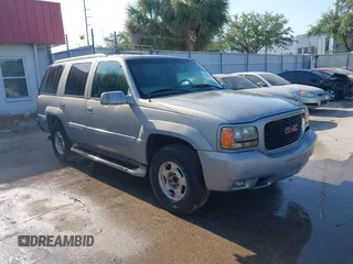 1999 GMC Denali z VIN 1GKEK13R9XR917514, wystawiony jako IAAI lot #42088370 z przebiegiem 194 624 mil mil oraz . Historia ofert i sprzedaży dostępna na DreamBid. Obrazek 1.