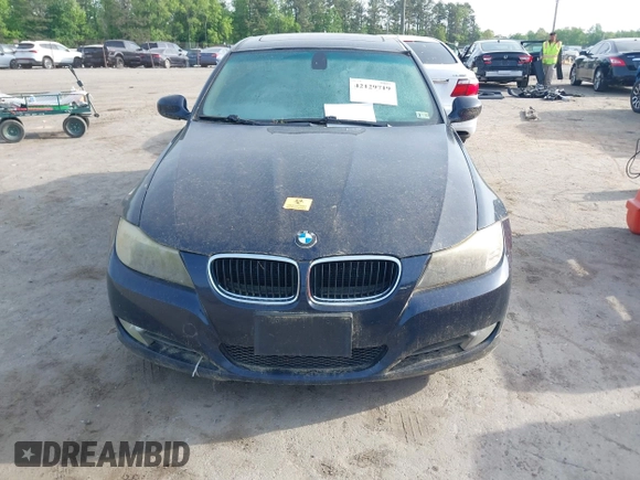 2009 BMW 3 Series 328i z VIN WBAPH73559E128562, wystawiony jako IAAI lot #42129719 z przebiegiem 172 682 mil mil oraz . Historia ofert i sprzedaży dostępna na DreamBid. Obrazek 6.