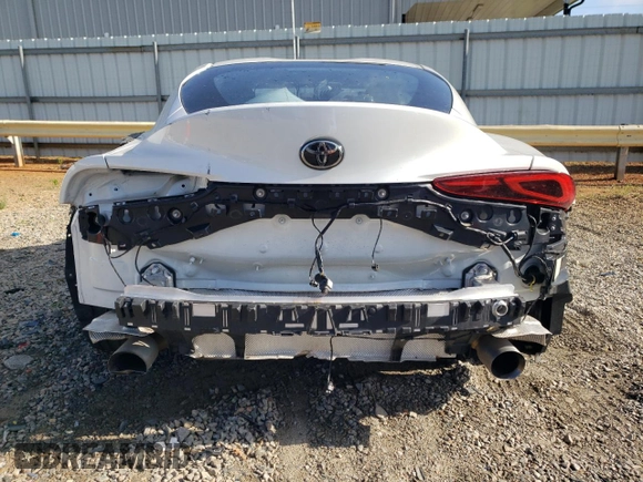 2021 Toyota Supra 3.0 z VIN WZ1DB0C03MW041279, wystawiony jako Copart lot #56318605 z przebiegiem 15 704 mil mil oraz Szkoda całkowita • Salvage title. Historia ofert i sprzedaży dostępna na DreamBid. Obrazek 6.