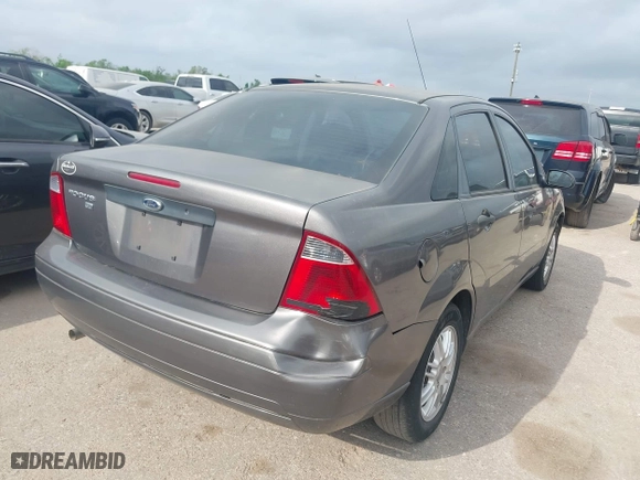 2007 Ford Focus S with VIN 1FAFP34N97W222420, listed as a IAAI auction lot 41938444 with 49,080 mi miles. Bid and sale history available at carsss.com. Image 4.