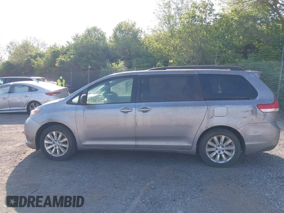 2011 Toyota Sienna LE with VIN 5TDJK3DC9BS012944, listed as a IAAI auction lot 42106998 with 108,700 mi miles. Bid and sale history available at carsss.com. Image 15.