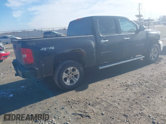 2012 Chevrolet Silverado 1500 LT with VIN 3GCPKSE73CG266901, listed as a IAAI auction lot 41427513 with 301,142 mi miles and . Bid and sale history available at DreamBid. Image 4.