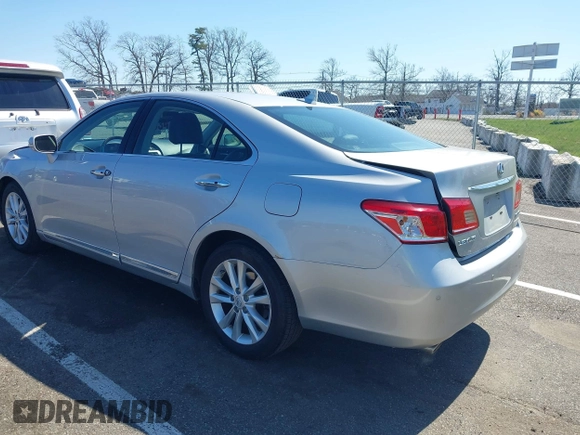 2010 Lexus ES 330 with VIN JTHBK1EG2A2365606, listed as a IAAI auction lot 41998310 with 83,961 mi miles and . Bid and sale history available at DreamBid. Image 3.
